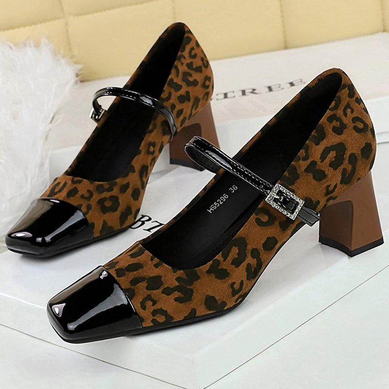 Shoe Tree - BIGTREE Ayakkabı Leopar Baskı Kadın Pompaları